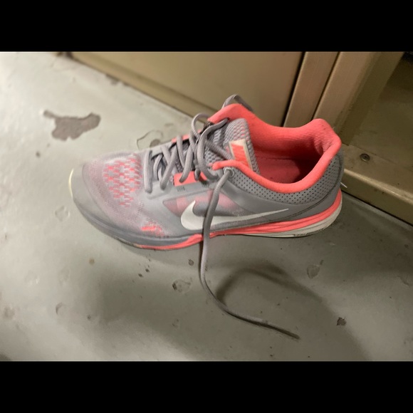 Nike training shoes - Picture 4 of 4